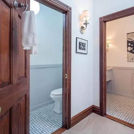 Manhattan Guest Suites-2