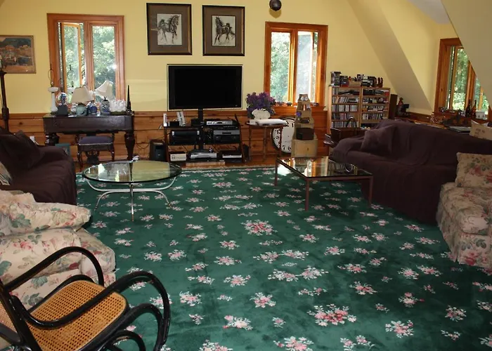 Honey Maple Grove Bnb
