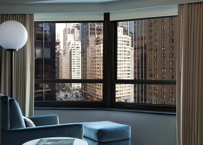 Hotel with Tennis: New York Hilton Midtown