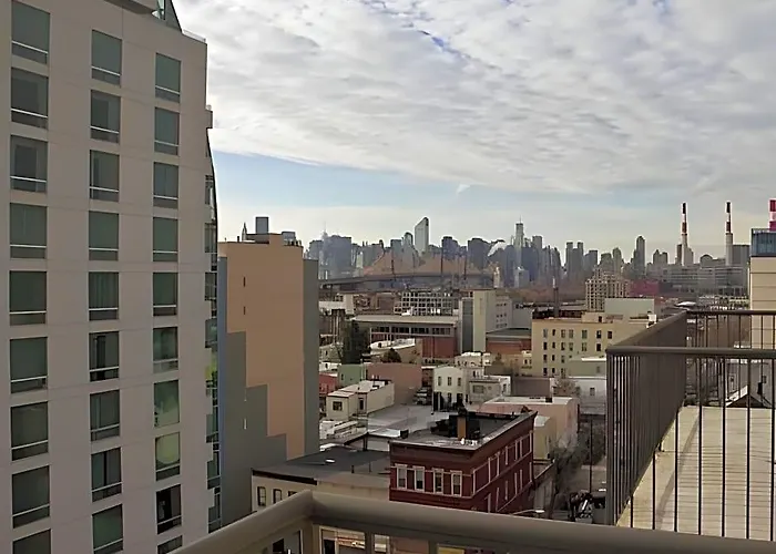  Vetiver / Manhattan Skyline