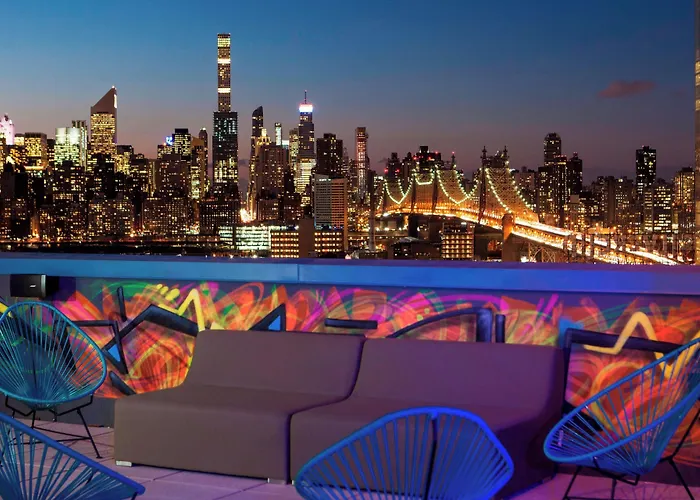 Aloft Long Island City-Manhattan View