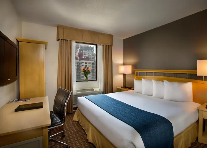 Resort: Hudson River Hotel